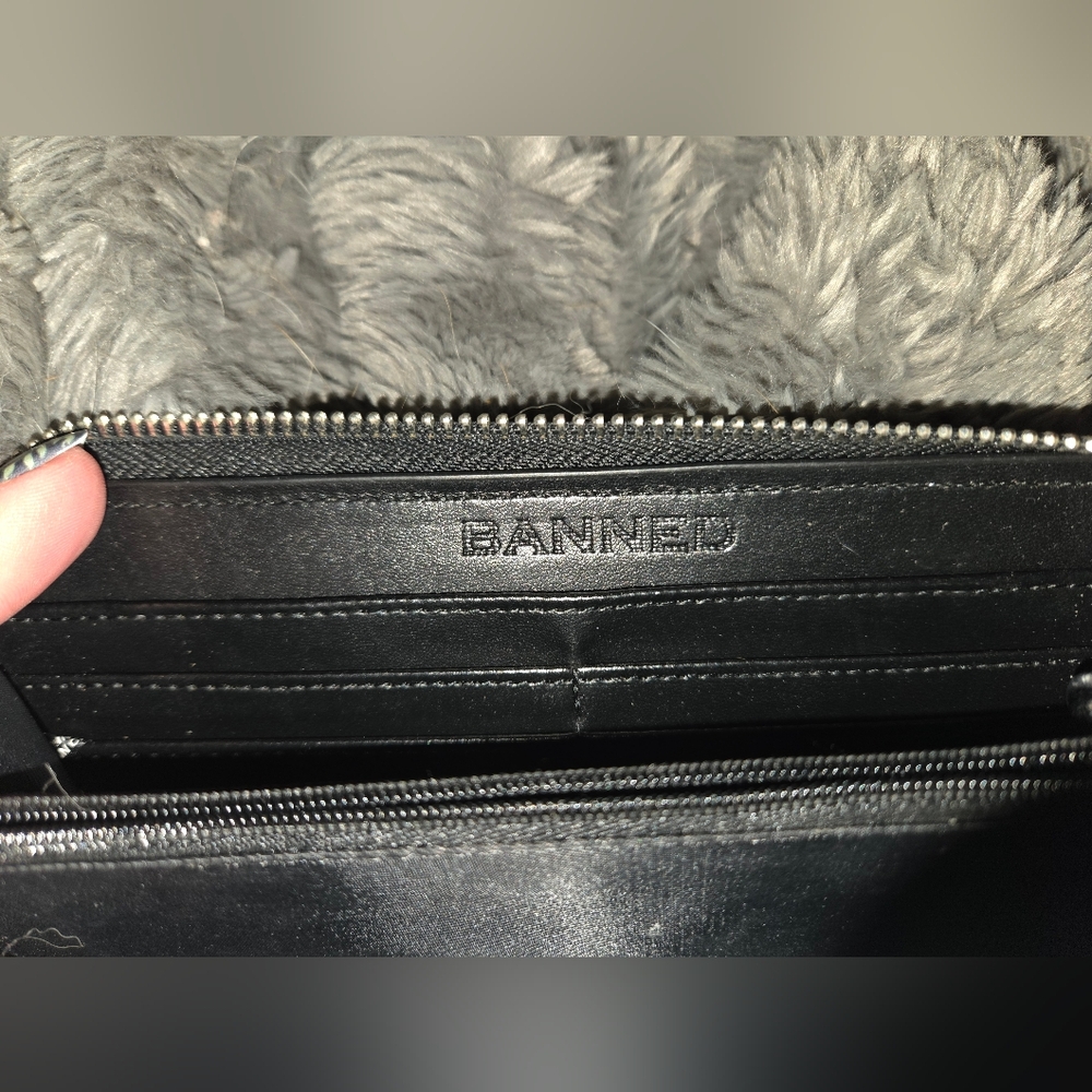 NWOT Banned Purse & Matching Wallet - Picture 12 of 14